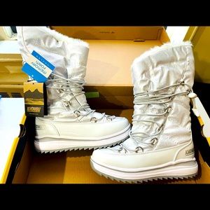 Khombu Girl Snow boots NIB
